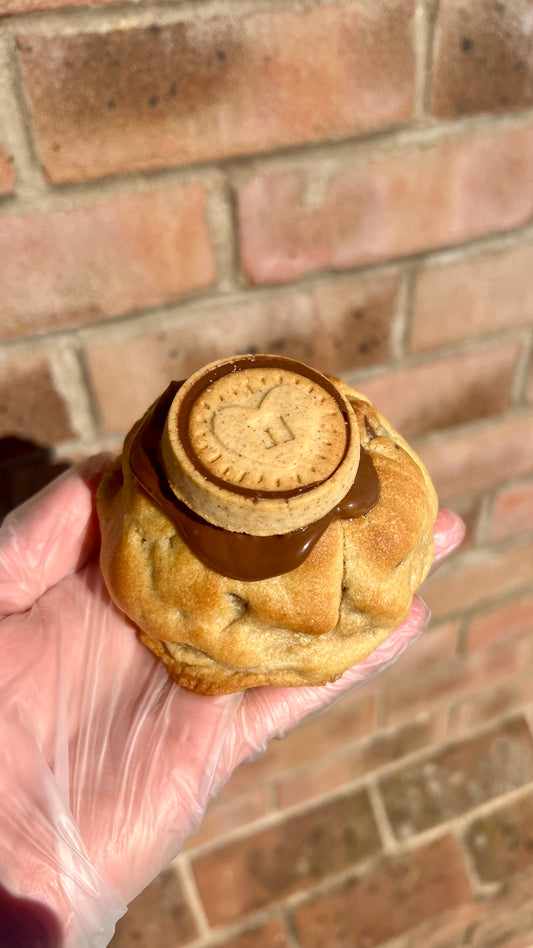 Nutella Stuffed Cookie